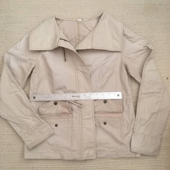 Jacket 🧥 - Picture 3 of 3